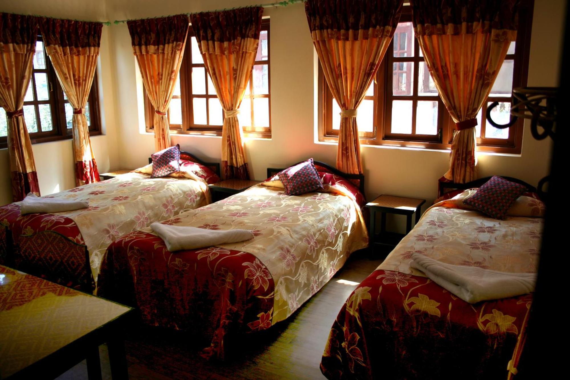 Elbrus Home Kathmandu Phòng bức ảnh