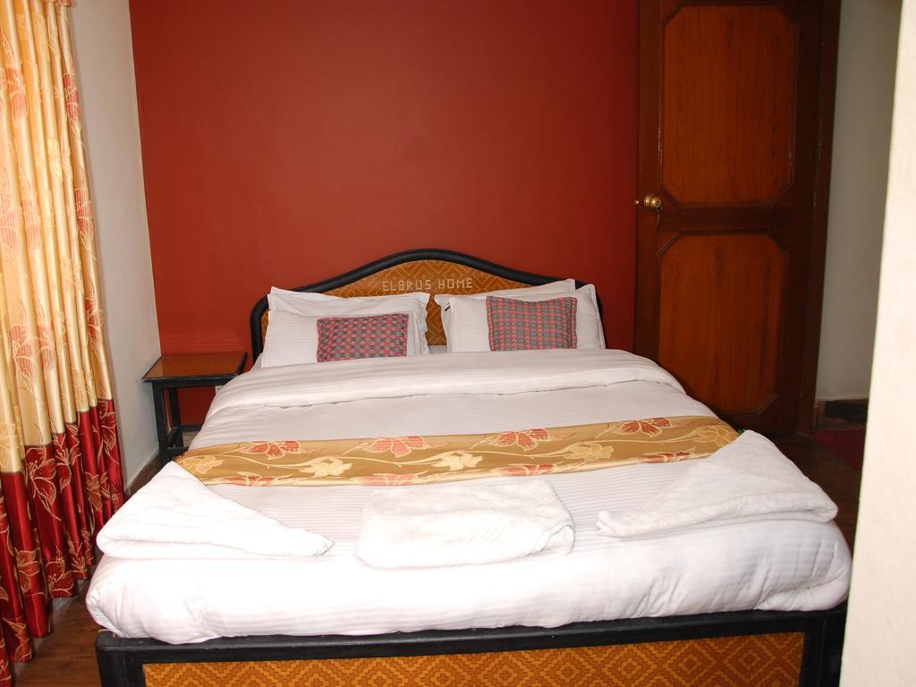 Elbrus Home Kathmandu Phòng bức ảnh